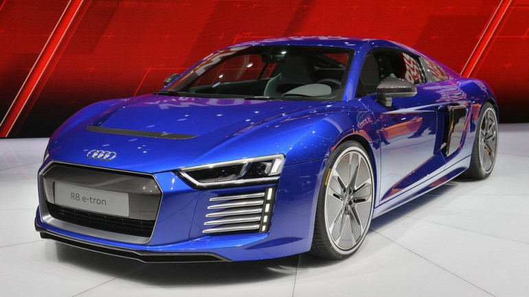 Audi-ն ցածր պահանջարկի պատճառով դադարեցրել է R8 e-tron սուպերքարի արտադրությունը (լուսանկարներ)