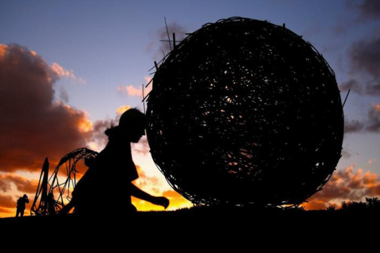 Australia's 'Sculpture by the Sea' exhibition begins near Sydney