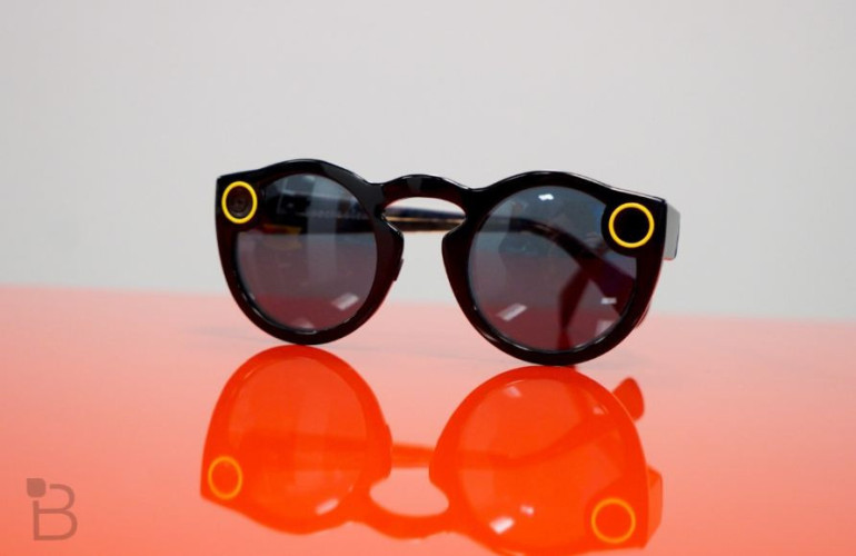 Snapchat spectacles going for hundreds of dollars on eBay