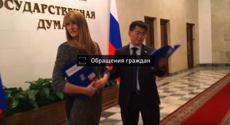 Депутаты Госдумы России притворились манекенами