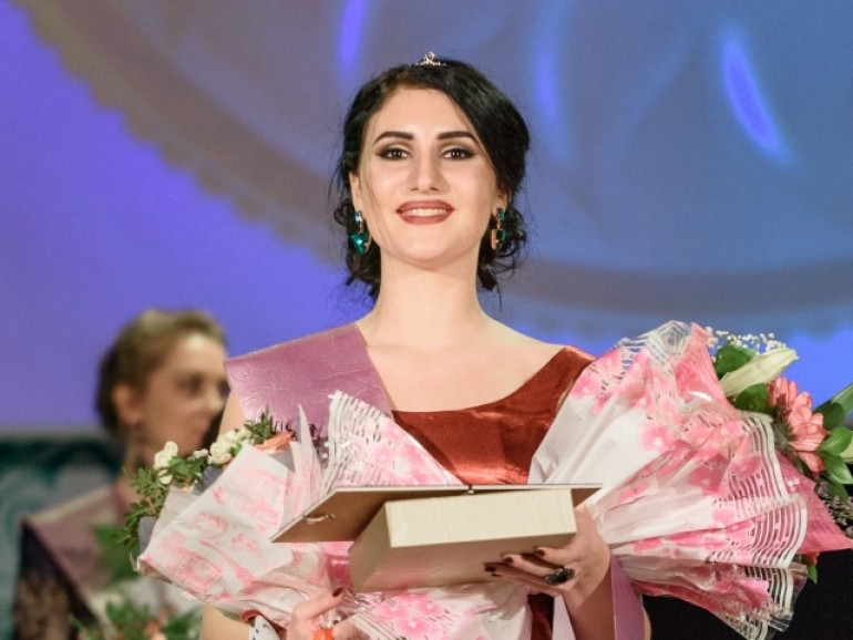 «Պերմի գեղեցկուհի» մրցույթում հաղթել է հայ համայնքը ներկայացնող Կարինե Աղաջանյանը (լուսանկարներ) «Պերմի գեղեցկուհի» մրցույթում հաղթել է հայ համայնքը ներկայացնող Կարինե Աղաջանյանը (լուսանկարներ)