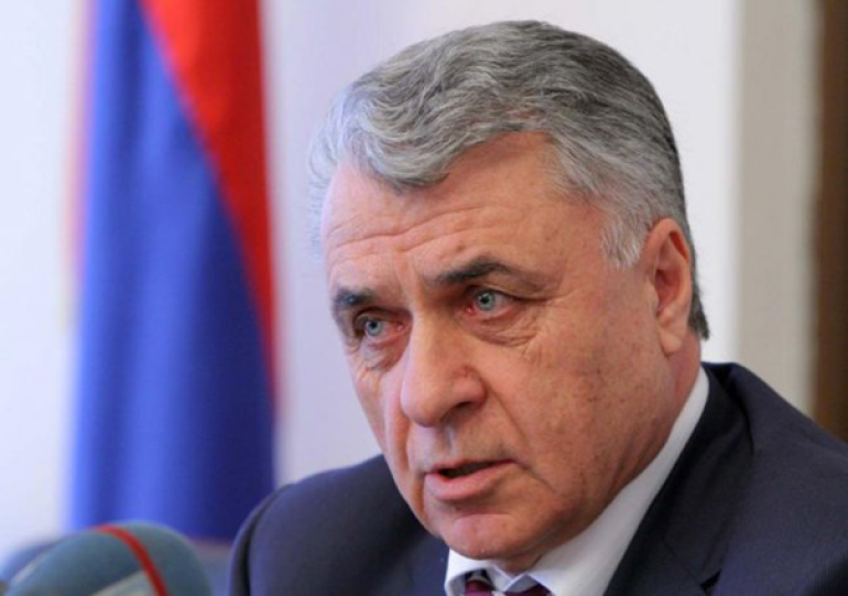 Հարյուր տոկոսանոց սուտ է․ Կովալենկո Շահգալդյանը հերքեց, որ թոռանը Սուրիկ Խաչատրյանի որդին է դանակահարել