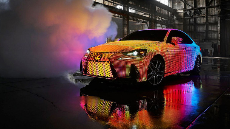 Lexus-ը 42.000 գույնզգույն LED լույսերով զարդարված մեքենա է ներկայացրել (տեսանյութեր)