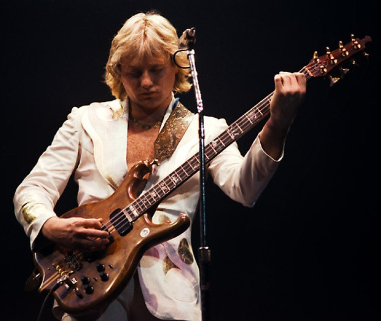 Մահացել է King Crimson և Emerson, Lake and Palmer խմբերի անդամ Գրեգ Լեյքը