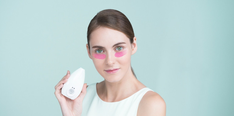 Samsung’s made a new gadget that scans your skin and tracks your flaws