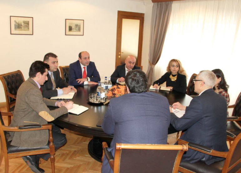 Էմմա Ուոթսոնը երգել է «Գեղեցկուհին և հրեշը» ֆիլմի նոր տեսահոլովակում (տեսանյութ)