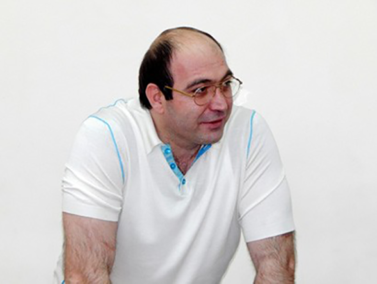 Քանաքեռցի «Տույ» մականունով հայտնի Արթուր Ղազարյանը մի քանի ժամ է մնացել ոստիկանությունում ու ազատ արձակվել