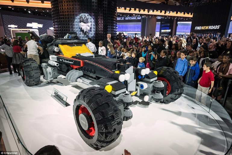 Chevrolet-ն Lego-ի 340.000 հատ խորանարդիկից պատրաստված բացառիկ «Բեթմոբիլ» է ներկայացրել (լուսանկարներ, տեսանյութ)