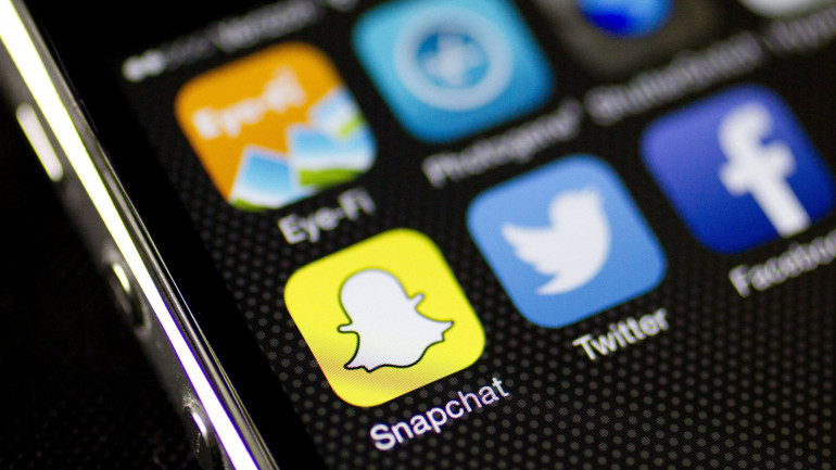 Genes determine how young people use internet and social media