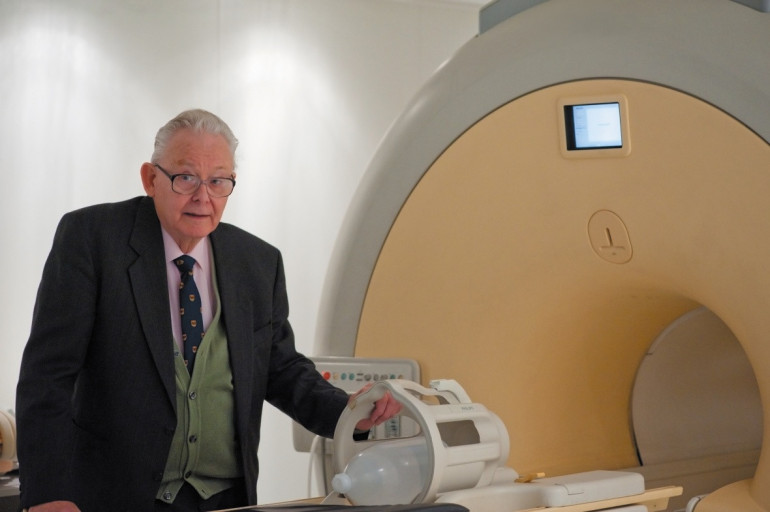 MRI pioneer and Nobel laureate Sir Peter Mansfield dies