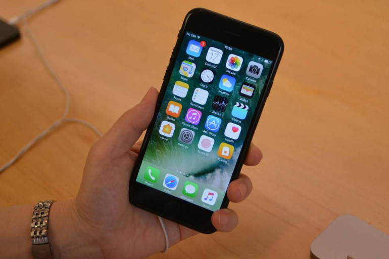 Apple выпустит красный iPhone 7