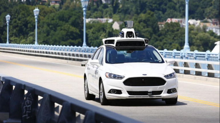 Google и Uber начали тяжбу из-за технологии беспилотного авто