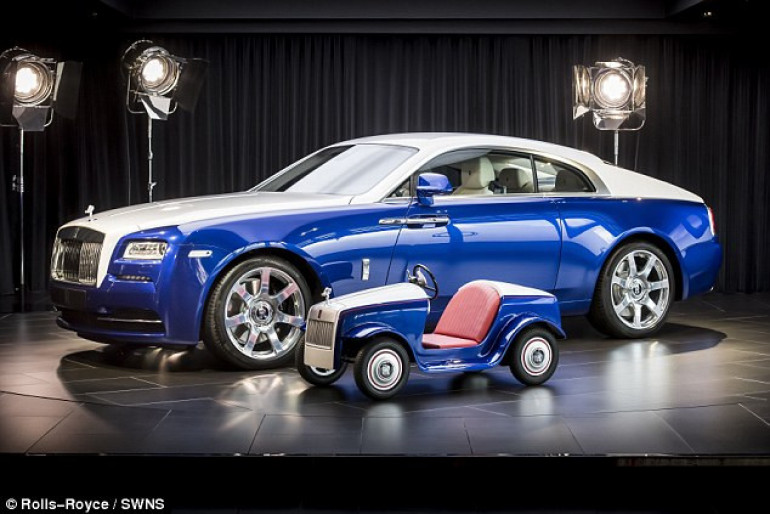 Rolls Royce-ը մանկական էլեկտրական սպորտքար է ներկայացրել (լուսանկարներ)
