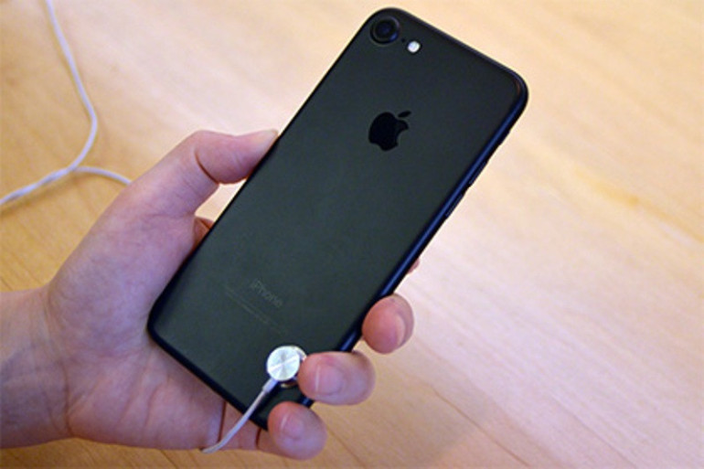 Նոր սերնդի iPhone 8–ը չի ունենա Lightning միակցիչ