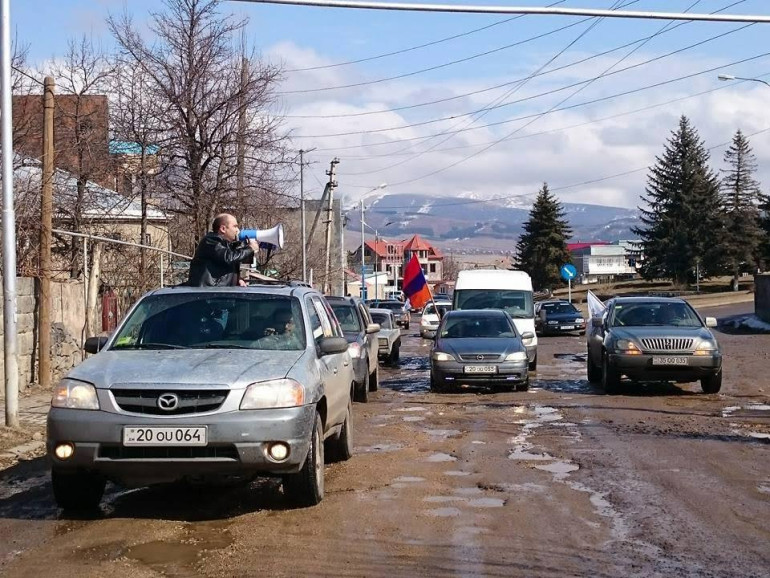 «Ելք» դաշինքը նախընտրական քարոզարշավը սկսել է ավտոերթով (լուսանկարներ)