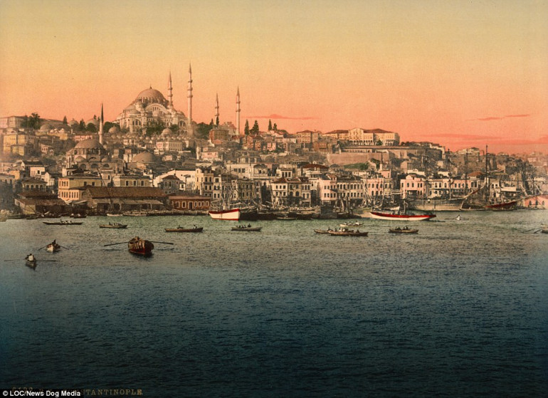 The final days of the Ottoman Empire: Fascinating color pictures show life in 1890s Constantinople The final days of the Ottoman Empire: Fascinating color pictures show life in 1890s Constantinople