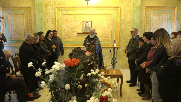 Տեղի ունեցավ «Հաց բերող» Արթուր Սարգսյանի հոգեհանգստյան արարողությունը (տեսանյութ)