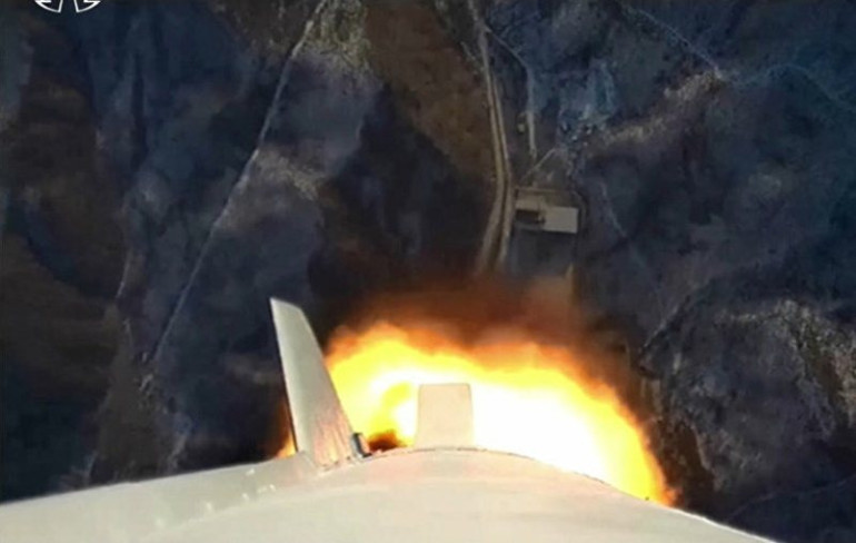 North Korea missile test fails