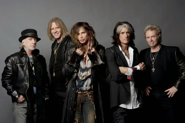 Aerosmith ռոք խումբը Մոսկվայում կատարել է Մանչեստերի ահաբեկչության զոհերին նվիրված երգ