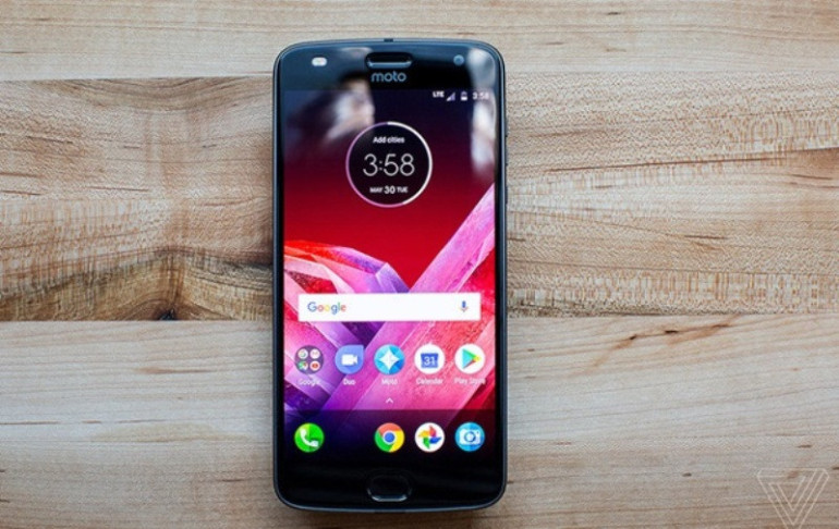 Motorola представила смартфон Moto Z2 Play