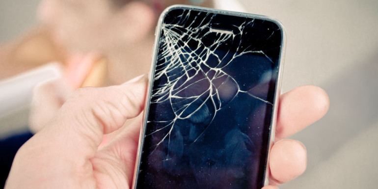 Apple-ն իր խանութներում iPhone-ի կոտրված էկրանը վերանորոգող նոր սարքեր կտեղադրի