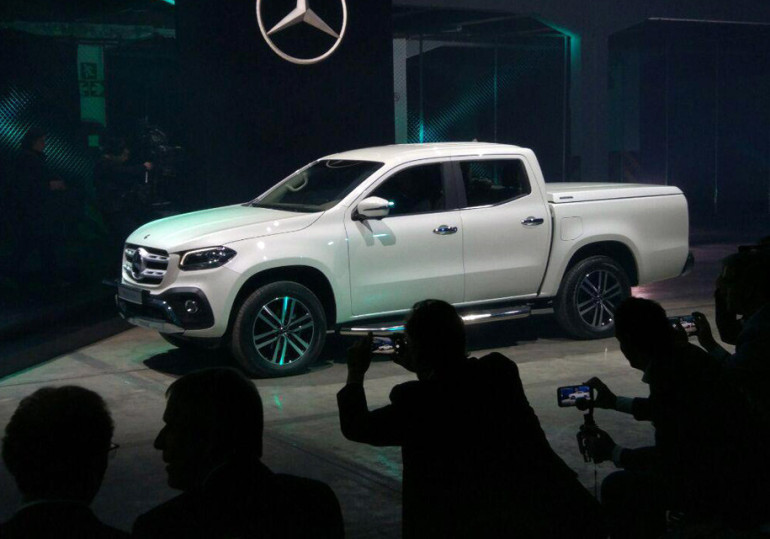 Первый пикап Mercedes-Benz: пружинная подвеска и дизельный V6