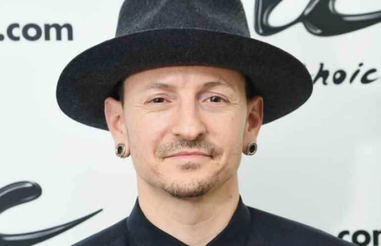 Linkin Park հանրահայտ ռոք խմբի վոկալիստն ինքնասպան է եղել իր առանձնատանը Linkin Park հանրահայտ ռոք խմբի վոկալիստն ինքնասպան է եղել իր առանձնատանը