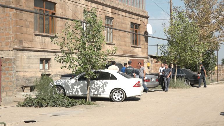 Կինն Աստծո գառ էր. հարևանները՝ Արմավիրի մարզպետի խորհրդականի սպանության մասին (տեսանյութ)