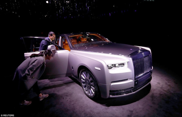 Rolls-Royce reveals new Phantom: Automotive art that it promises to be 'the most silent car in the world'