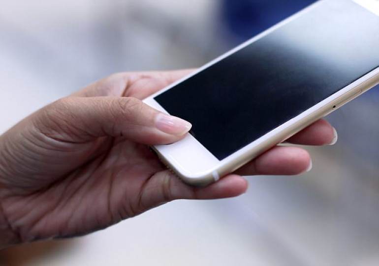 Apple adds 'police button' feature to iPhones