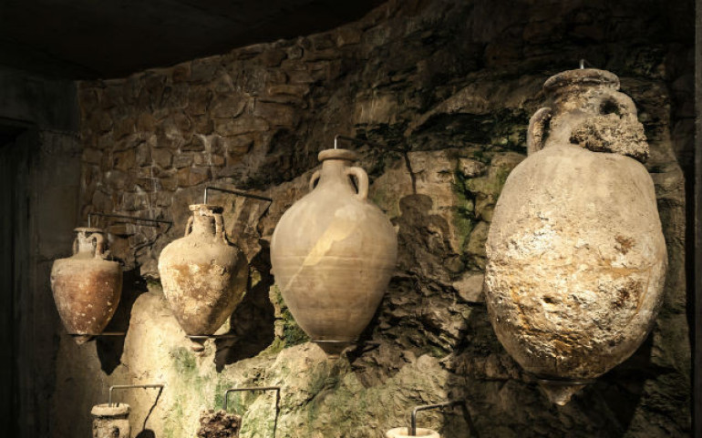 6,000-year-old Italian wine found in a Sicilian cave