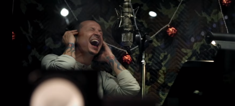 Linkin Park-ը նոր տեսահոլովակի միջոցով հարգել է Չեսթեր Բենինգթոնի հիշատակը (տեսանյութ)