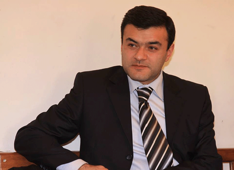 Անկախության 26 տարվա ընթացքում ոչինչ չփոխվեց, դատավորները սև պատմուճան հագան, օրենսգրքերի վրա էլ ավելացվեց «ՀՀ». փաստաբան