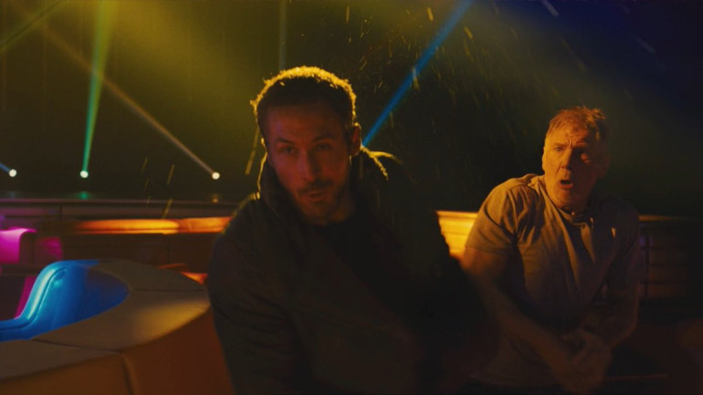 Հրապարակվել է Blade Runner 2049 ֆիլմի նկարահանումներից կադր, որում Ֆորդը պատահմամբ հարվածում է Գոսլինգի դեմքին