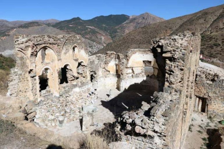 Թուրքիայի Գյումյուշհանե նահանգի հայկական եկեղեցու պեղումների ժամանակ հնագետներն «անսովոր» գտածոյի են հանդիպել (լուսանկարներ)