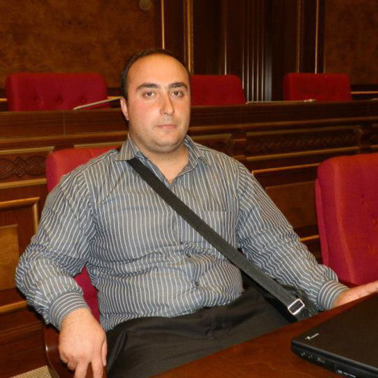 Տեղացիները պահանջում են, որ քաղաքից հեռու գտնվեն թուրքական սրճարանները, որոնք հասարակաց տներ են. Ախալցխայի Մեդիա Վերլուծական կենտրոնի տնօրեն Տեղացիները պահանջում են, որ քաղաքից հեռու գտնվեն թուրքական սրճարանները, որոնք հասարակաց տներ են. Ախալցխայի Մեդիա Վերլուծական կենտրոնի տնօրեն