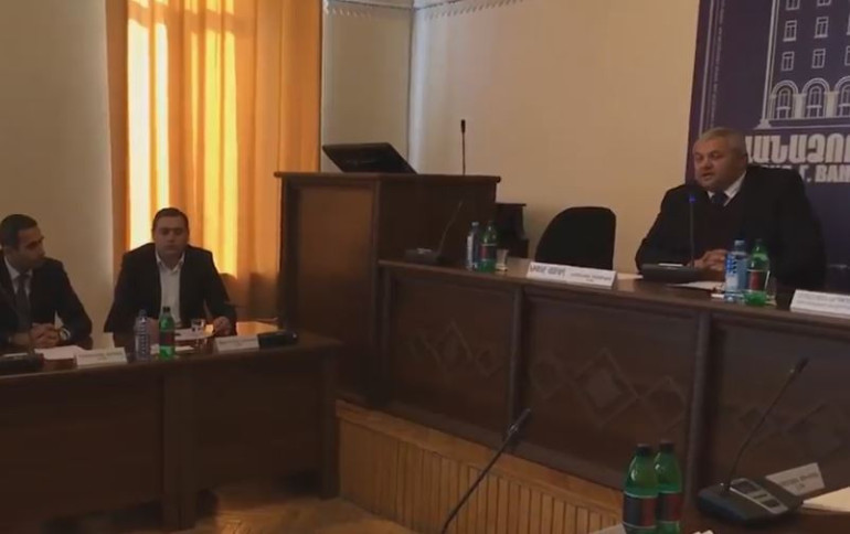 Իմ տեղակալներից մեկը մարդկային վերաբերմունք է ցուցաբերել և իր տեղը զիջել է Արկադի Փելեշյանին. Վանաձորի քաղաքապետ (տեսանյութ)