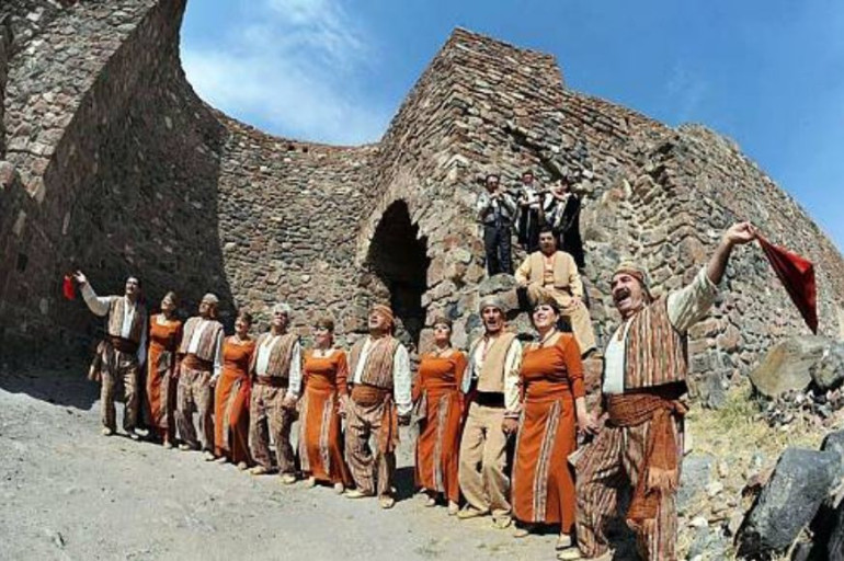 Armenian traditional folk dance on UNESCO cultural heritage list