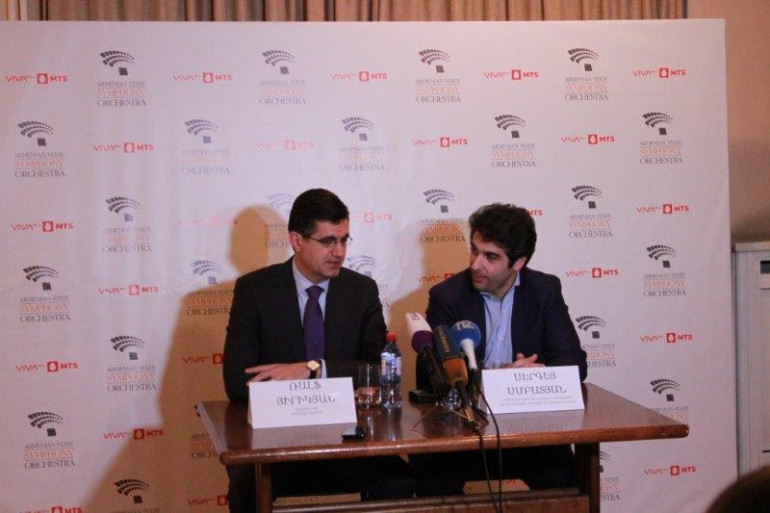 ՎիվաՍել-ՄՏՍ-ի և Հայաստանի պետական երիտասարդական նվագախմբի ամանորյա նվերը. Երևանում հանդես եկավ Մարիո Ստեֆանո Պիետրոդարկին