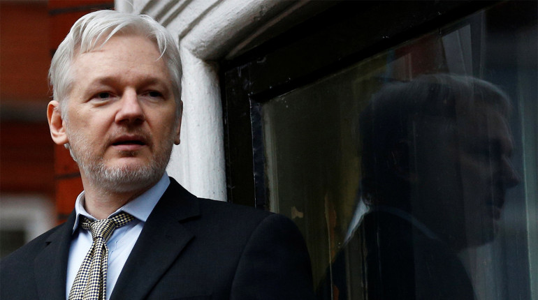 Assange Twitter account restored after mysteriously going offline for an hour

 