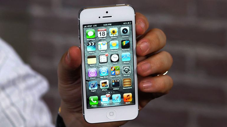 Apple потеряет миллиарды долларов после скандала со старыми iPhone