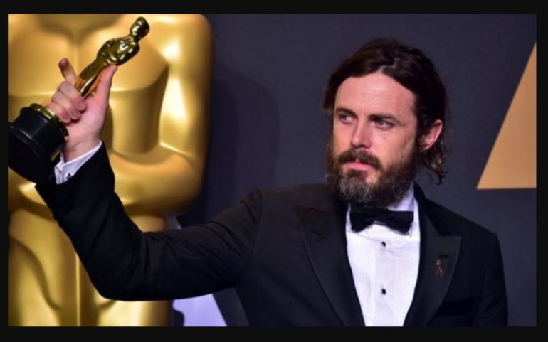 Casey Affleck pulls out of presenting best actress Oscar