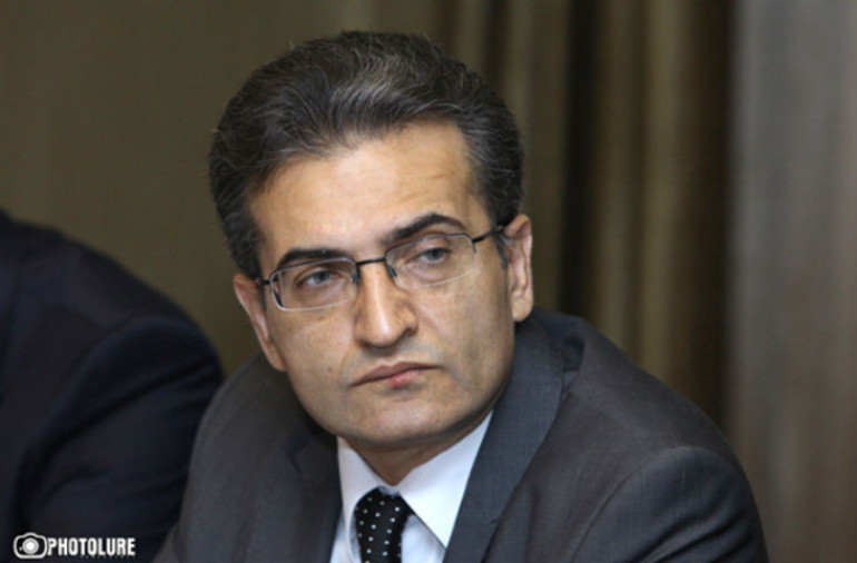 Հանրապետության նախագահը որևէ պարագայում չի կարող ընտրվել ժողովրդի կողմից, իսկ նոր Սահմանադրության հեղինակների սխալ հաշվարկի մասին խոսելը հիմնազուրկ է. Վ.Պողոսյան Հանրապետության նախագահը որևէ պարագայում չի կարող ընտրվել ժողովրդի կողմից, իսկ նոր Սահմանադրության հեղինակների սխալ հաշվարկի մասին խոսելը հիմնազուրկ է. Վ.Պողոսյան