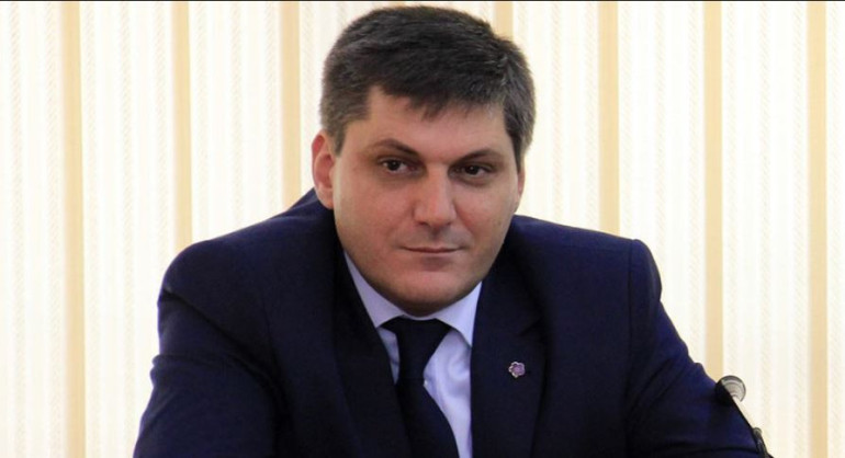 Քաղաքապետարանի ետնամասում կայանելու սահմանափակումը չի վերաբերում միայն «Երկիր Ծիրանիին», այլ նաև ավագանու ՀՀԿ և ԵԼՔ խմբակցություններին. Ա. Գևորգյան