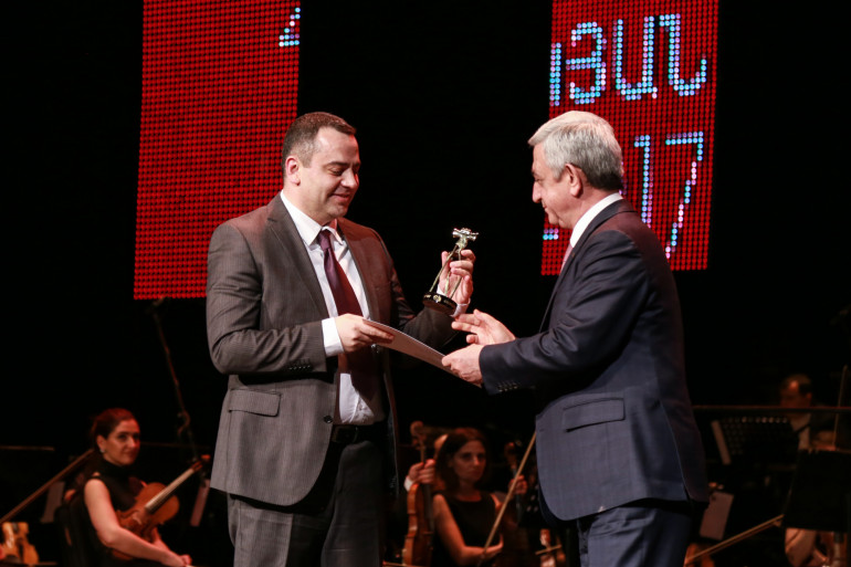 «Արմենիա» հեռուստաընկերությունը «Հին արքաներ»  հեռուստասերիալի համար «Հայկյան» մրցանակաբաշխությանը հատուկ մրցանակի է արժանացել
