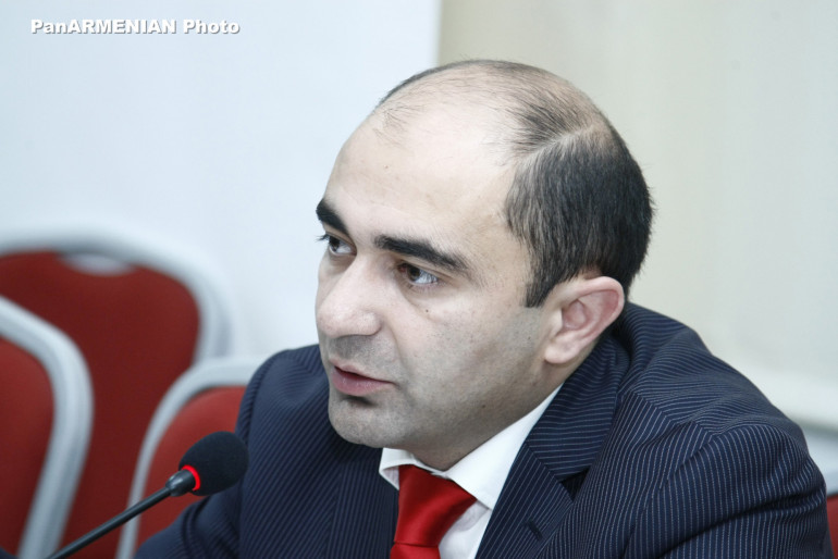 Իմ հոդվածը ո՛չ պաշտոններ ուզելու մասին է, ո՛չ էլ պատասխանատվություն կիսելու. Էդմոն Մարուքյան