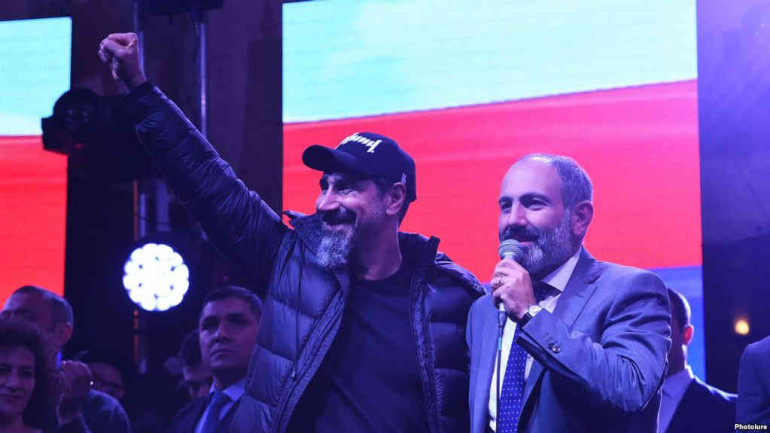 «Հեղափոխություն՝ առանց արձակված մեկ փամփուշտի, առանց մեկ զոհի». Սերժ Թանկյանը BBC-ի հետ խոսել է հայաստանյան իրադարձություններից (տեսանյութ)