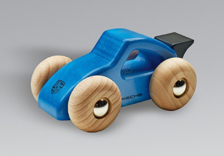 Porsche-ն հետ կկանչի խաղալիք ավտոմեքենաները