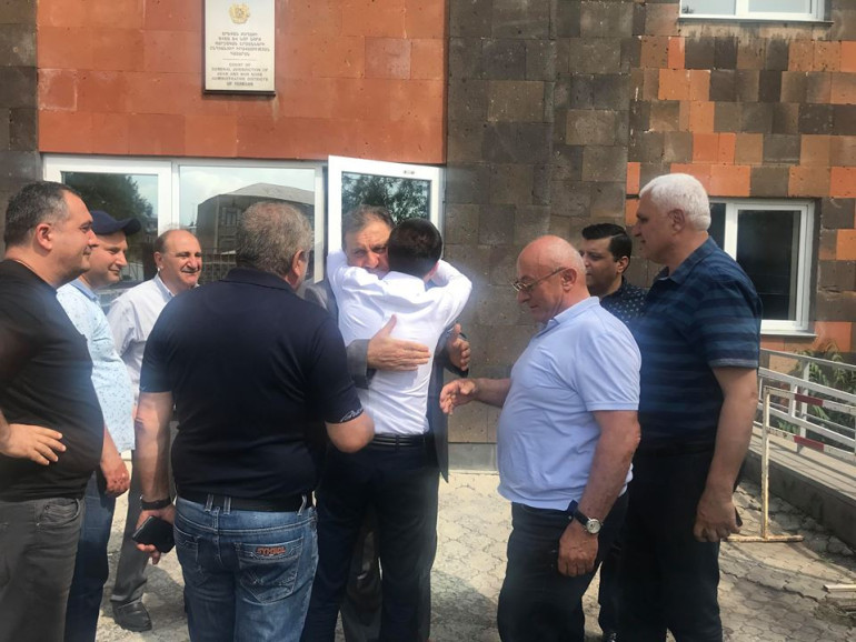 «Երևան» հիմնադրամի տնօրենը պնդում է՝ իր հիմնադրամը կապ չունի ԱԱԾ-ի բացահայտման հետ «Երևան» հիմնադրամի տնօրենը պնդում է՝ իր հիմնադրամը կապ չունի ԱԱԾ-ի բացահայտման հետ