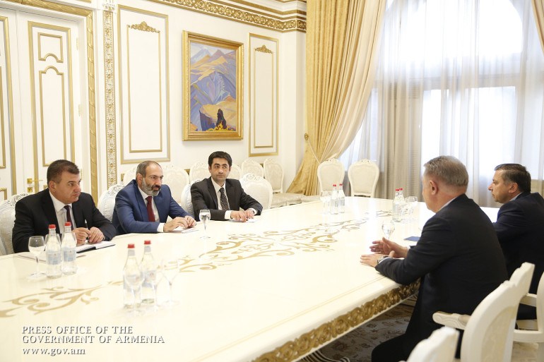 Կառավարությունը քննարկում է քայլեր, որոնք կնպաստեն ավիափոխադրումների բնագավառի մրցունակության բարձրացմանը. վարչապետն ընդունել է «Արմենիա» ավիաընկերության նախագահին